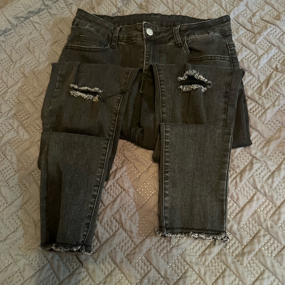 High waisted ripped raw hem skinny jeans